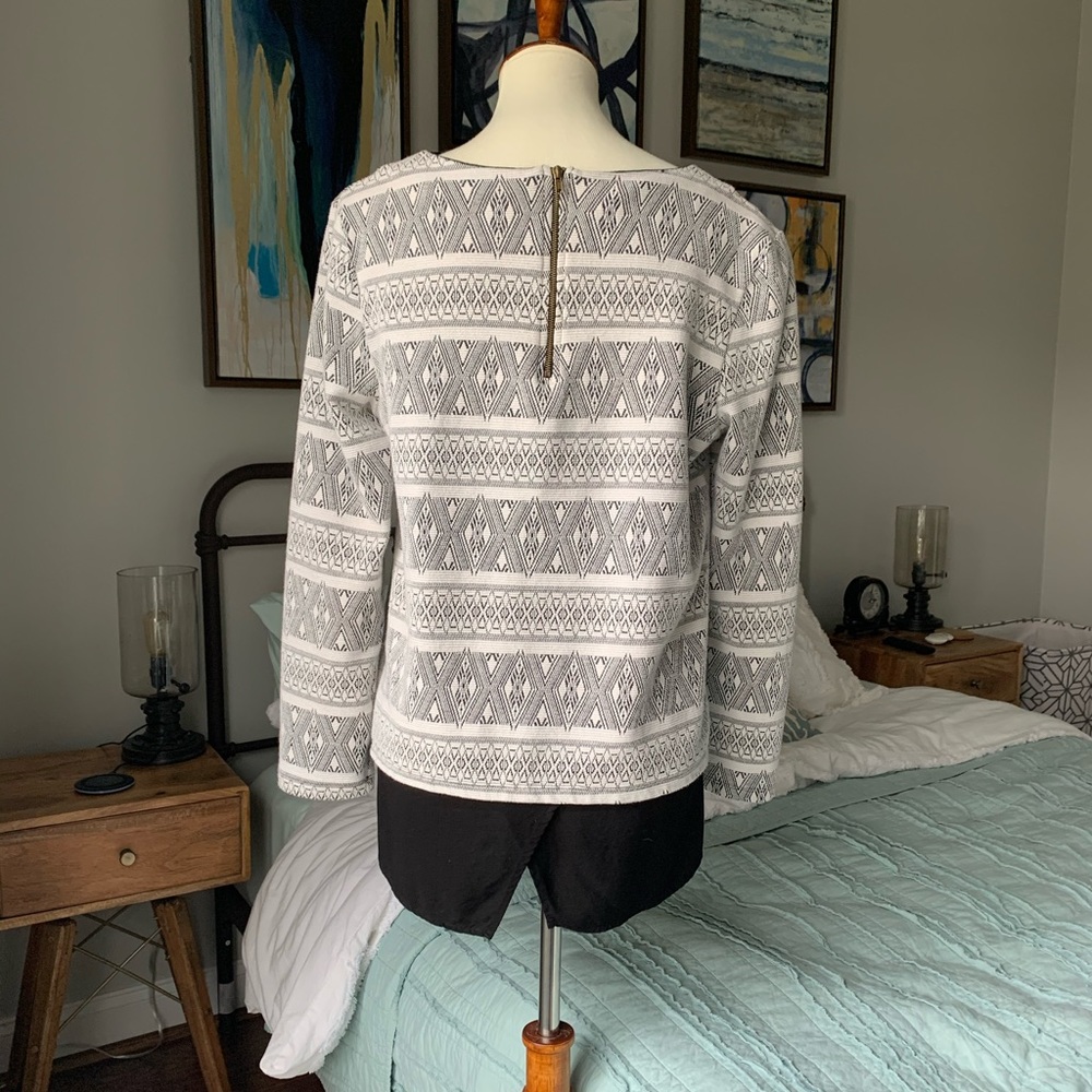 Patterned Long Sleeve - Picture 3 of 3
